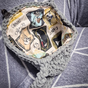 Szürke horgolt alkalmi válltáska, béléssel - táska & tok - kézitáska & válltáska - alkalmi táska - Meska.hu