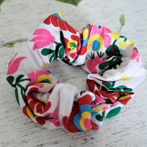 Matyó mintás hajgumi szett lófarokhoz - scrunchie hajgumi - Oeko-tex minősítésű anyag - ruha & divat - hajdísz & hajcsat - hajgumi - Meska.hu