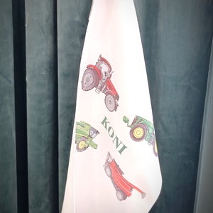 Traktoros Egyedi nyomtatású Ovis kéztörlő törölköző - Olivior - játék & sport - ovis felszerelés - egyéb ovis kiegészítő - Meska.hu