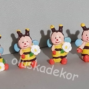 Méhecske, tavaszi, nyári poly dekorációs figura, 3,3x2,7x4,4 cm, Kellékek & szerszámok, Dekorációs kellékek, Figurák, Virágkötés, MESKA