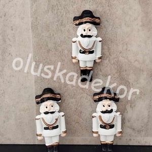 Gárdista, diótörő, polirezin figura, 5cm akasztható vagy öntapadós, Kellékek & szerszámok, Dekorációs kellékek, Egyéb kellékek, Virágkötés, Mindenmás, MESKA