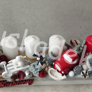 Adventi asztaldísz, téli jelenet, fehér, piros, ezüst, 35cm, Karácsony, Adventi díszek, Adventi asztaldísz, Virágkötés, Mindenmás, MESKA