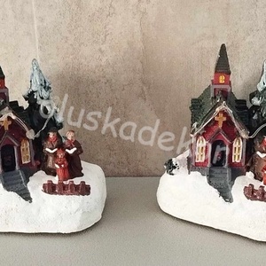 Templom, kápolna kórussal, LEDES, téli falu kiegészítő, karácsonyi, dekorációs alapanyag, 9,5x6x10,3cm, Karácsony, Karácsonyi lakásdekoráció, Karácsonyi lakásdíszek, Virágkötés, MESKA