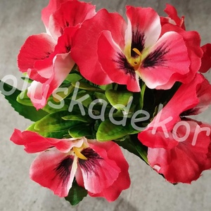 Árvácska, magenta selyem dekorációs művirág, virágcsokor levelekkel, 24cm - Meska.hu