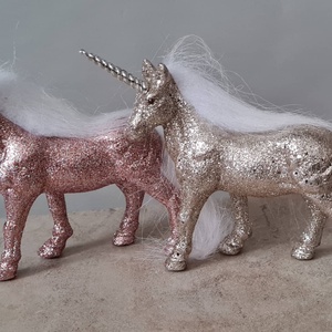 Unikornis, egyszarvú, karácsonyi, adventi dekorációs figura, 15cm, Kellékek & szerszámok, Dekorációs kellékek, Egyéb kellékek, Virágkötés, Mindenmás, MESKA