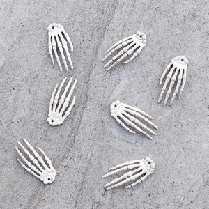 Csontvázkéz, őszi, halloween, hobby, kreatív dekorációs alapanyag, figura - Meska.hu