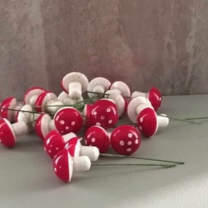 Gomba, mini, piros pöttyös, tündérkert őszi, hobby, kreatív, dekoráció 2,5cm - Meska.hu