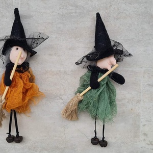 Textil boszorkány, boszi seprűvel, halloweeni, őszi, dekorációs, figura, 23cm, Kellékek & szerszámok, Dekorációs kellékek, Figurák, , MESKA