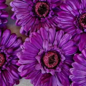 Gerbera selyem virágfej, művirág, dekorációs alapanyag, 12cm - kellékek & szerszámok - dekorációs kellékek - virágfej - Meska.hu