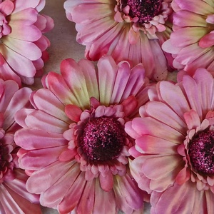Gerbera selyem virágfej, művirág, dekorációs alapanyag, 12cm - kellékek & szerszámok - dekorációs kellékek - virágfej - Meska.hu