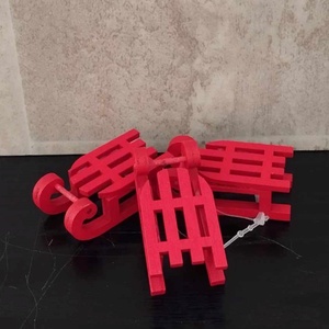 Szánkó, fa, karácsonyi dekorációs figura natúr, fehér, piros, 5cm - kellékek & szerszámok - dekorációs kellékek - figurák - Meska.hu