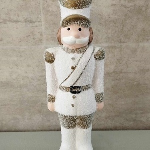 Diótörő katona, fehér, arany, karácsonyi dekorációs kerámia figura, 2 féle, 18cm - kellékek & szerszámok - dekorációs kellékek - figurák - Meska.hu