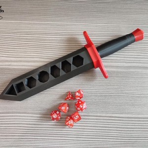 Kard formájú kockatartó D20 szimbólummal + AJÁNDÉK - játék & sport - táblajáték és kártyajáték - társasjátékok - dobókocka - Meska.hu