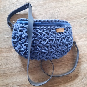 Horgolt övtáska- piros/szürke  - táska & tok - övtáska - Meska.hu