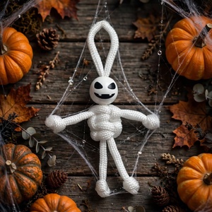 Szellem ? pajti ? - fehérzsinórból és festett golyóval, Otthon & Életmód, Dekoráció, Halloween, Halloweeni figurák, Csomózás, MESKA
