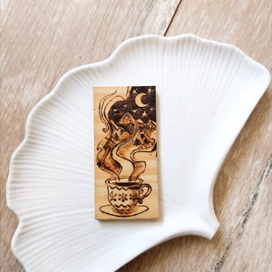 Kávé hűtőmágmes, Otthon & Életmód, Konyhafelszerelés, tálalás, Konyhai dekoráció, Hűtőmágnes, Gravírozás, pirográfia, MESKA