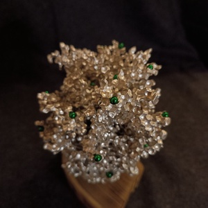 Öntött alumínium szobor mágneses kulcstartóval, keményfa talpon  modern lakásdekoráció, dísztárgy vagy ajándék, Otthon & Életmód, Dekoráció, Asztal és polc dekoráció, Asztaldísz, Fémmegmunkálás, Famegmunkálás, MESKA