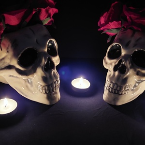 Kerámia koponyák (Halloween) - otthon & életmód - dekoráció - halloween - halloweeni asztaldísz - Meska.hu