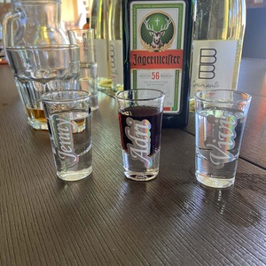 Feles pohár a neveddel, Esküvő, Lánybúcsú, Mindenmás, MESKA