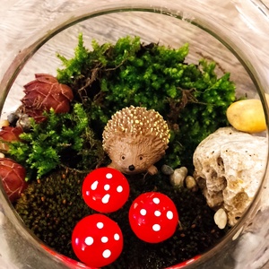 Kézműves florárium sünivel � mini üvegkert LED fényekkel � - otthon & életmód - dekoráció - asztal és polc dekoráció - florárium, terrárium - Meska.hu