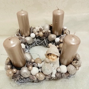 Arany fehér adventi koszorú termésekkel   kerámia gyerek figurávaln - karácsony - adventi díszek - adventi koszorú - Meska.hu