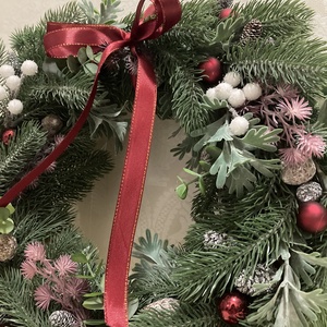 Bordó adventi ajtódísz élethű fenyőből - karácsony - adventi díszek - adventi ajtódísz - Meska.hu