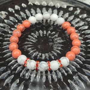 Narancssárga és fehér howlit ékszerszett - Meska.hu