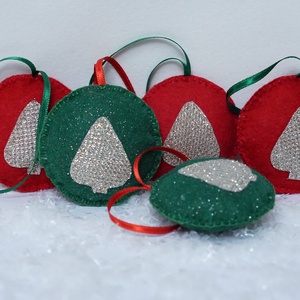 Filc karácsonyfadíszek - karácsony - karácsonyi lakásdekoráció - karácsonyfadíszek - Meska.hu