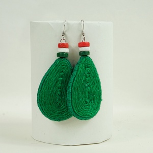 Ünnepi fülbevalópár kenderből - ékszer - fülbevaló - lógó csepp fülbevaló - Meska.hu