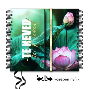 Aranyozott Lótuszvirág 2025 Határidőnapló / Produktivitásnapló Névre Szóló Borítóval + DÍSZDOBOZ + AJÁNDÉK - 03, Otthon & Életmód, Papír, írószer, Naptár & Tervező, Fotó, grafika, rajz, illusztráció, Könyvkötés, MESKA