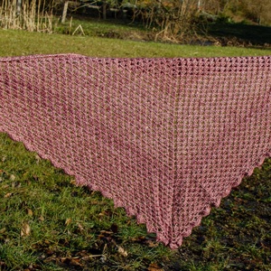 Egyszerű, de nagyszerű kendő - Meska.hu