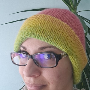 Prémium kézzel kötött gyapjú sapka � dupla rétegű, színátmenetes passzés fazon - Meska.hu