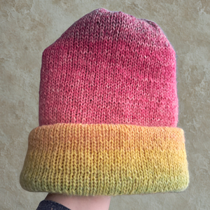 Prémium kézzel kötött gyapjú sapka � dupla rétegű, színátmenetes passzés fazon - ruha & divat - sál, sapka, kendő - sapka - Meska.hu