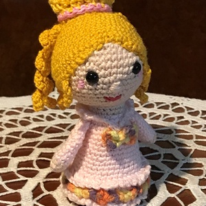 Amarilla hercegnő- Amigurumi horgolt baba - Meska.hu