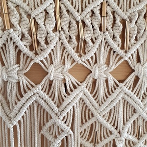Elegáns makramé falidísz  arany részletekkel 107 x 52 cm TAMI 2 - otthon & életmód - dekoráció - fali és függő dekoráció - falra akasztható dekor - Meska.hu