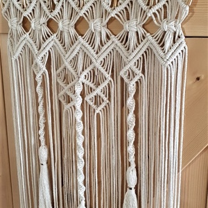 Elegáns makramé falidísz  arany részletekkel 107 x 52 cm TAMI 2 - otthon & életmód - dekoráció - fali és függő dekoráció - falra akasztható dekor - Meska.hu