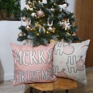 Karácsonyi díszpárnák pufi töltettel 2 db 45 x 45 cm Ünnep - karácsony - karácsonyi lakásdekoráció - karácsonyi lakásdíszek - Meska.hu