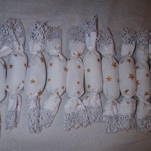 Textil szaloncukor, feh�r, arany csillagokkal. - Meska.hu