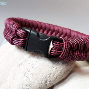VÖRÖS ÉS FEKETE paracord karkötő - ékszer - karkötő - fonott karkötő - Meska.hu