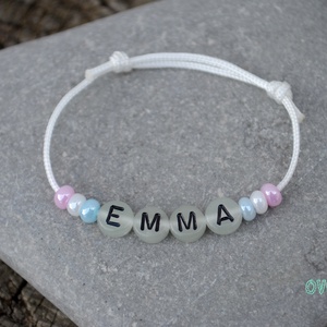 Foszforeszkáló MANÓkarkötő  (neves gyerek karkötők) (1 db) - ékszer - karkötő - gyöngyös karkötő - Meska.hu