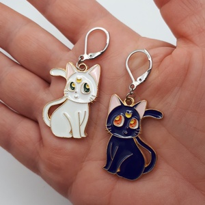 Sailor Moon cicás fülbevaló - ékszer - fülbevaló - lógó fülbevaló - Meska.hu