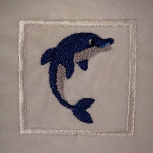 Delfin felvarrható, hímzett ovis jel több méretben, Játék & Sport, Ovis felszerelés, Óvodai jelek, Varrás, Hímzés, MESKA