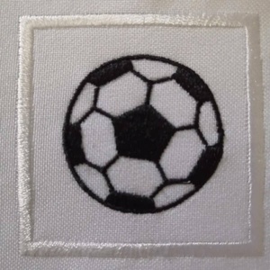 Focilabda felvarrható, hímzett ovis jel több méretben, Játék & Sport, Ovis felszerelés, Óvodai jelek, Varrás, Hímzés, MESKA