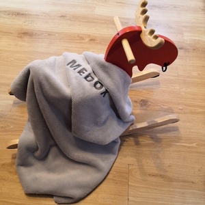 Névvel hímzett Bébi pléd/takaró - Wellsoft (Cosy Fleece) - Meska.hu