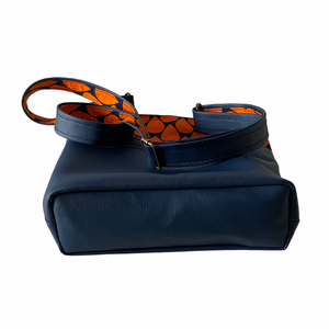 Elegáns, kecses kisebb méretű válltáska  - táska & tok - kézitáska & válltáska - kézitáska - Meska.hu