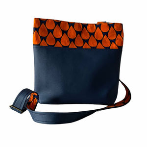 Elegáns, kecses kisebb méretű válltáska  - táska & tok - kézitáska & válltáska - kézitáska - Meska.hu