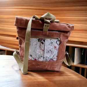 Nagyméretű impregnált vászon roll-top táska magnóliákkal - Meska.hu