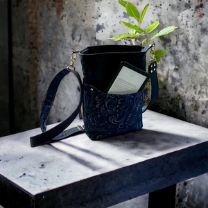 Kecses, elegáns, kényelmes, impregnált es vízálló vászon válltáska - táska & tok - kézitáska & válltáska - kézitáska - Meska.hu