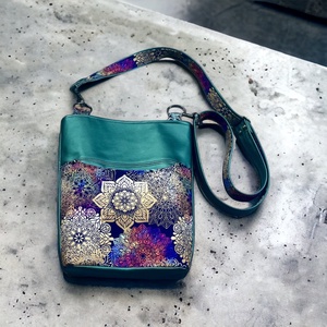 Kecses, elegáns, kényelmes válltáska - táska & tok - kézitáska & válltáska - kézitáska - Meska.hu