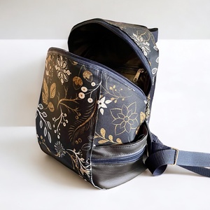 Cuki hátizsák gyönyörű virágmotívummal  - táska & tok - hátizsák - kishátizsák - Meska.hu